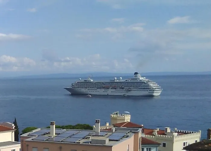 Iva 1, Wonderful View Of Kvarner Bay Lägenhet Opatija